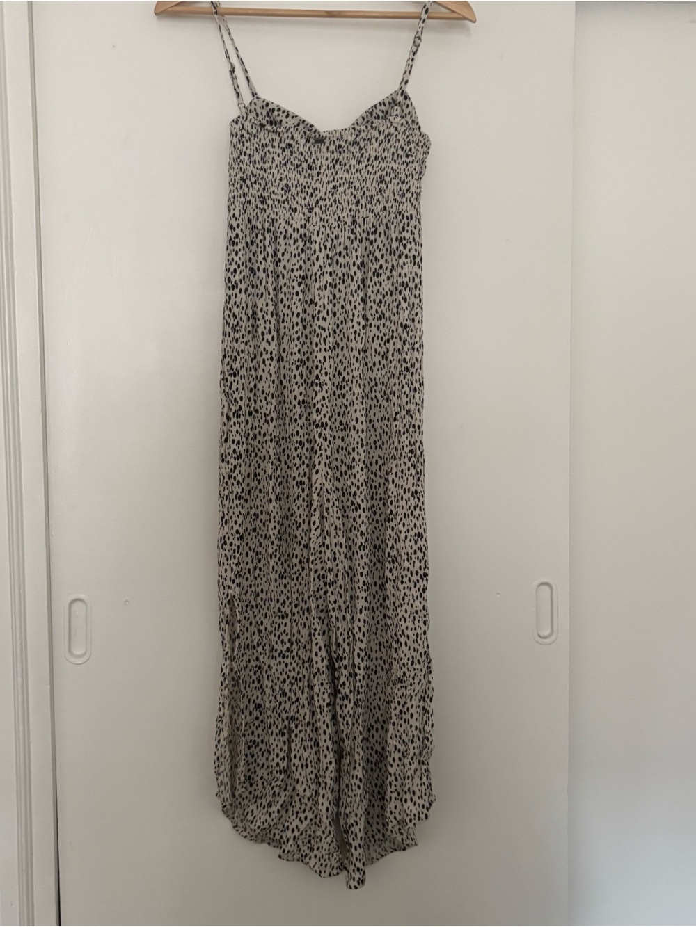 O'Neill Beige and Black Cropped Smocked Jumpsuit Size Medium